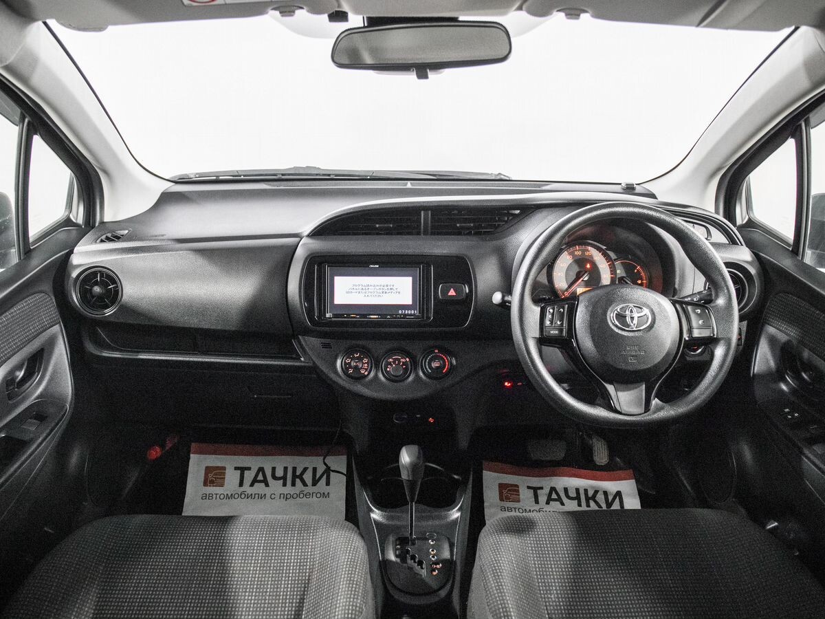 Toyota Vitz 2018 - фото автомобиля