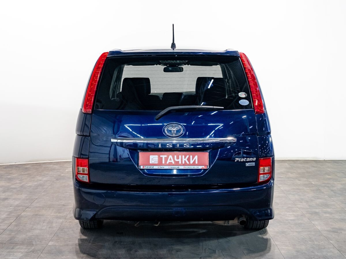 Toyota ISis 2010 - фото автомобиля