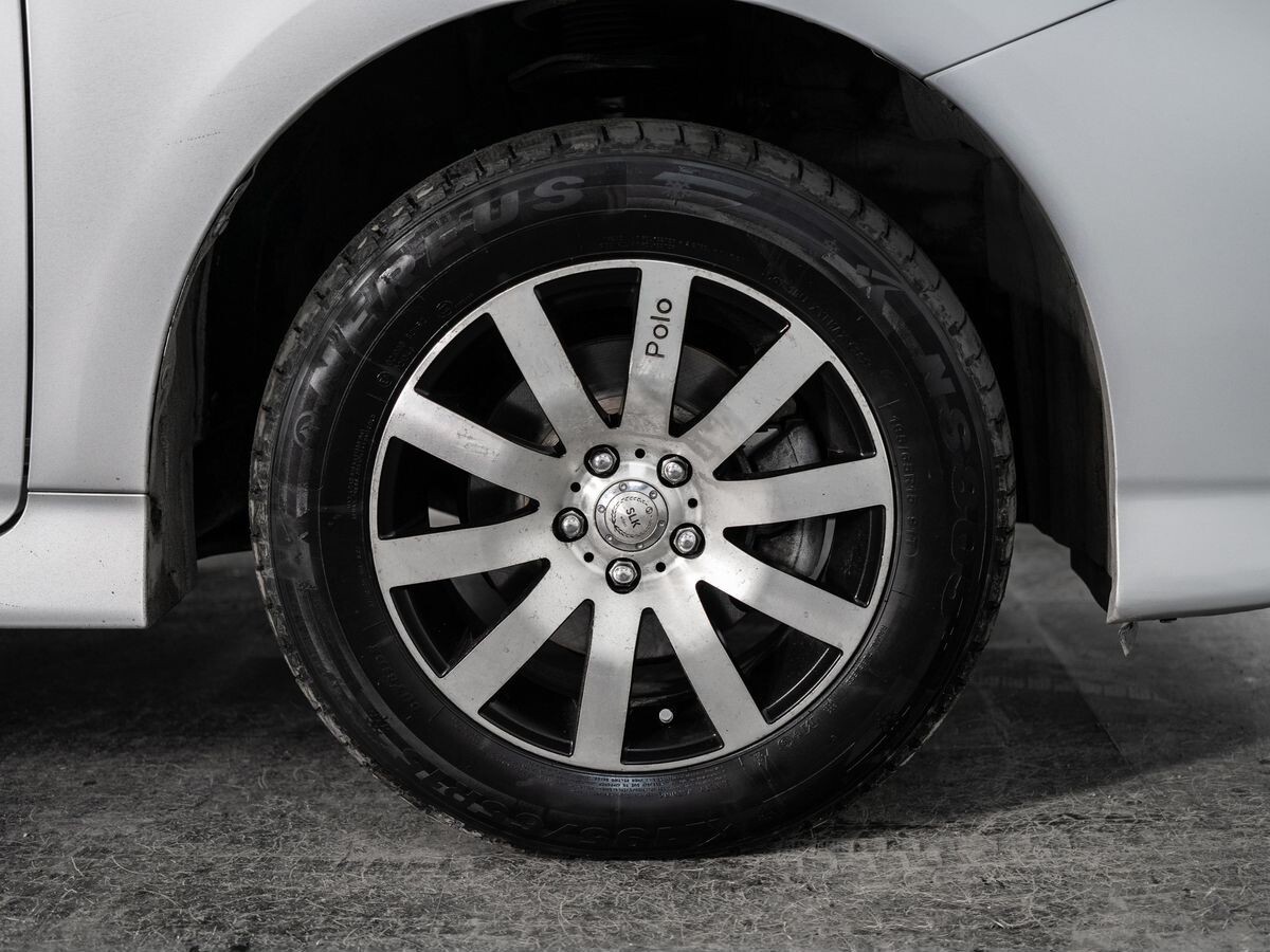 Toyota Wish 2013 - фото автомобиля