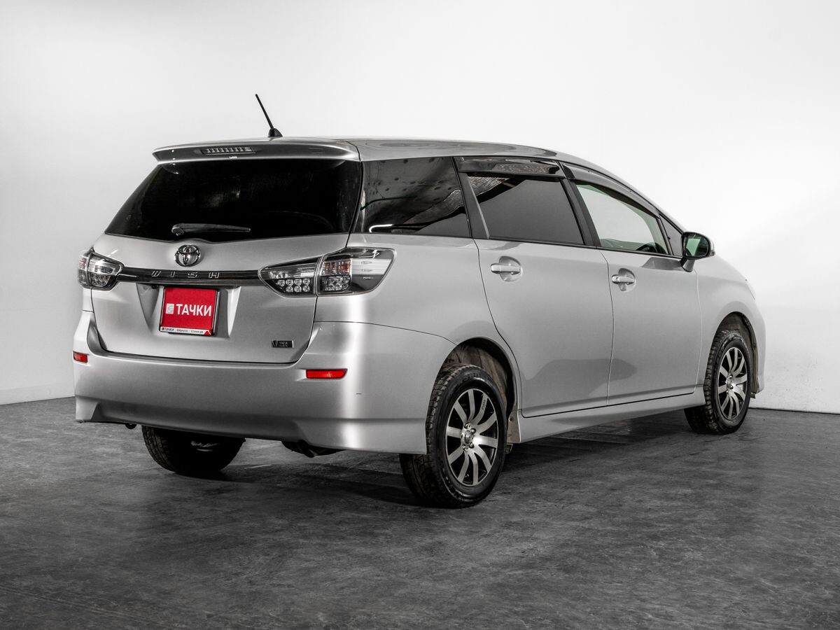 Toyota Wish 2013 - фото автомобиля
