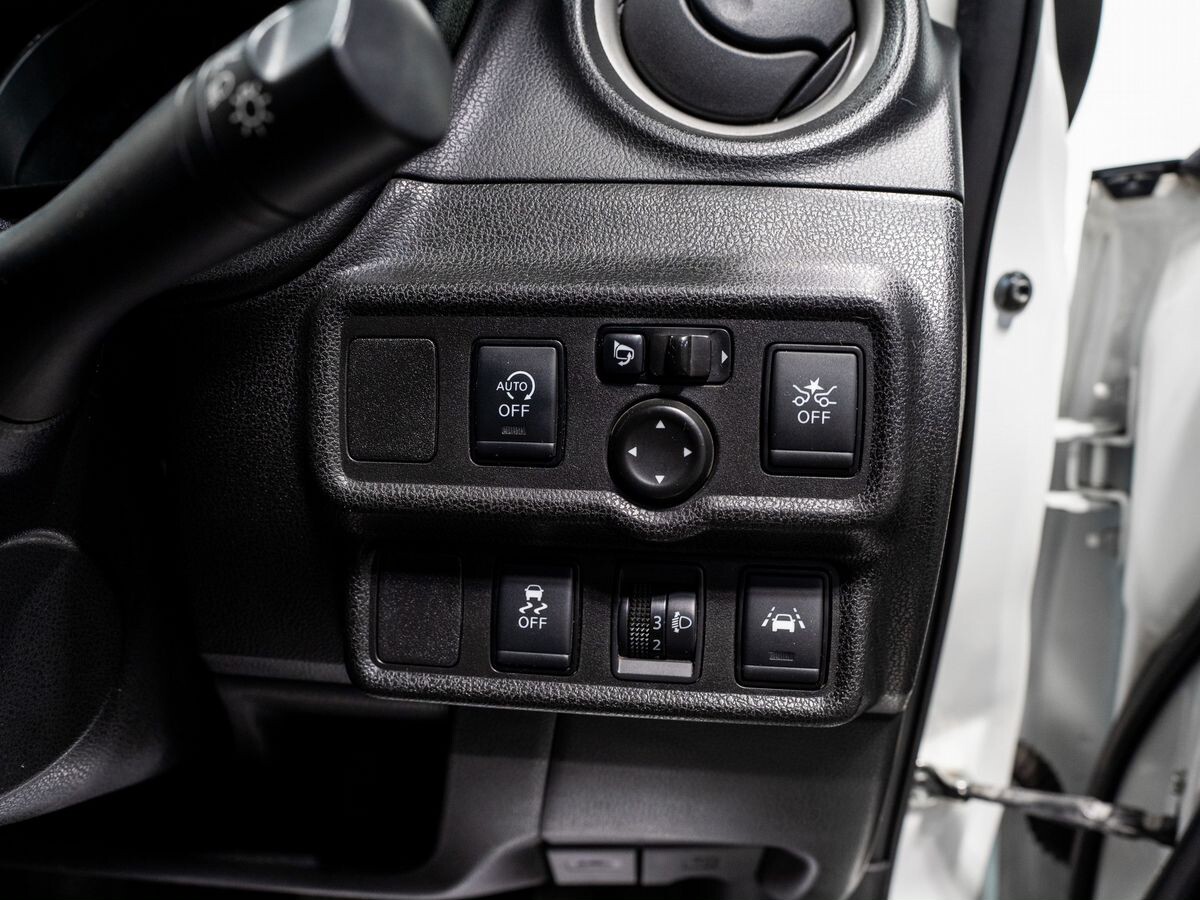 Nissan Note 2018 - фото автомобиля