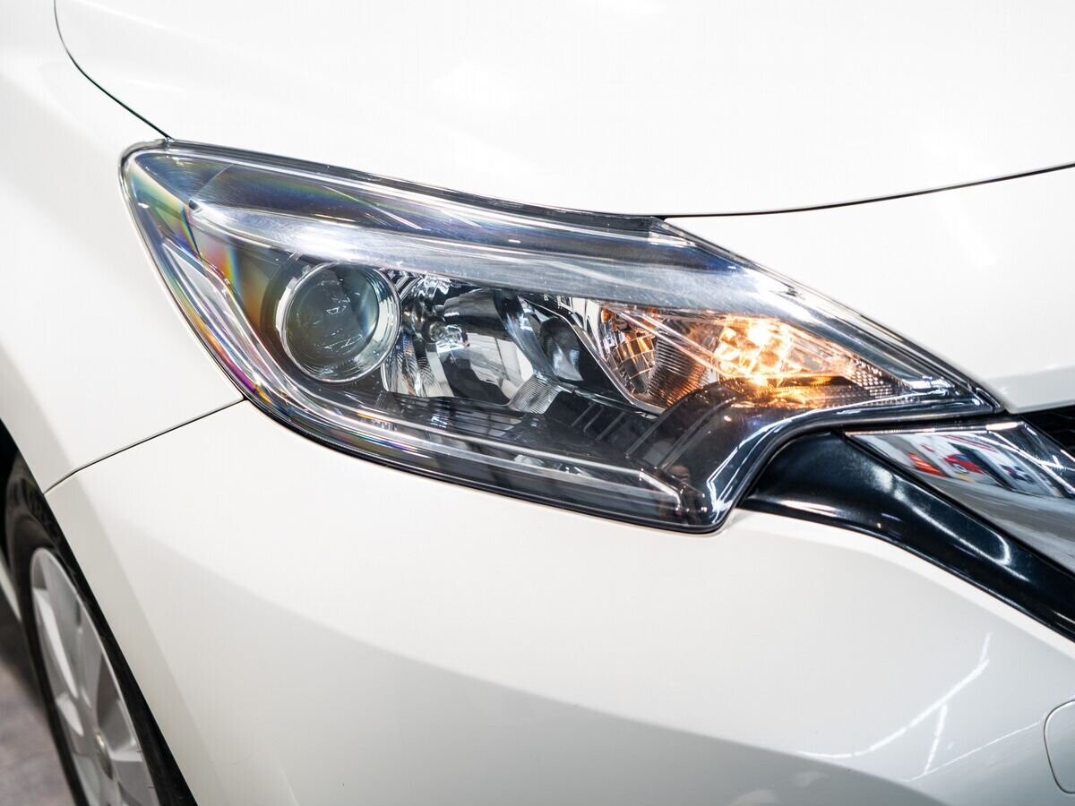 Nissan Note 2018 - фото автомобиля