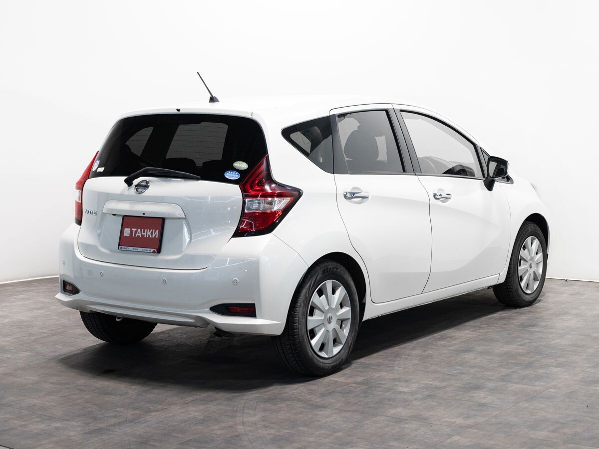 Nissan Note 2018 - фото автомобиля