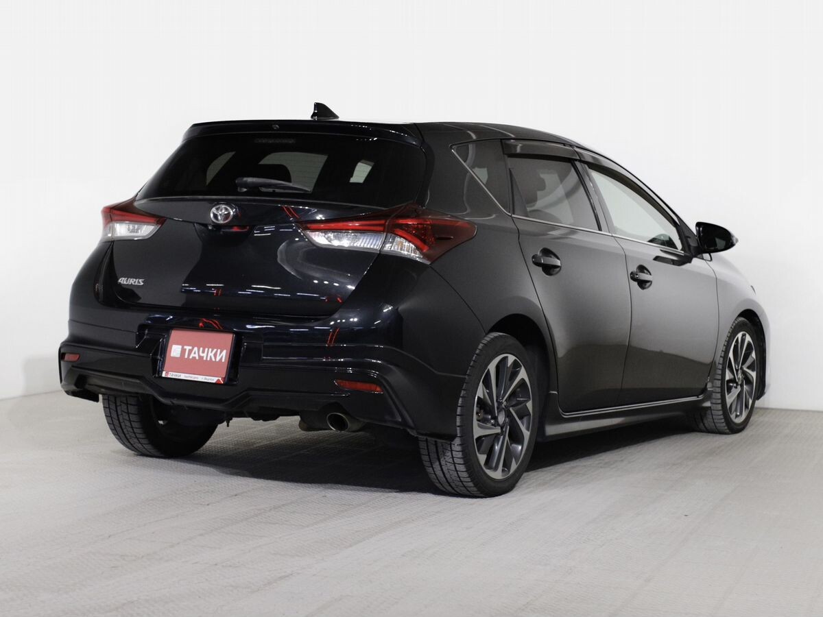 Toyota Auris 2015 - фото автомобиля