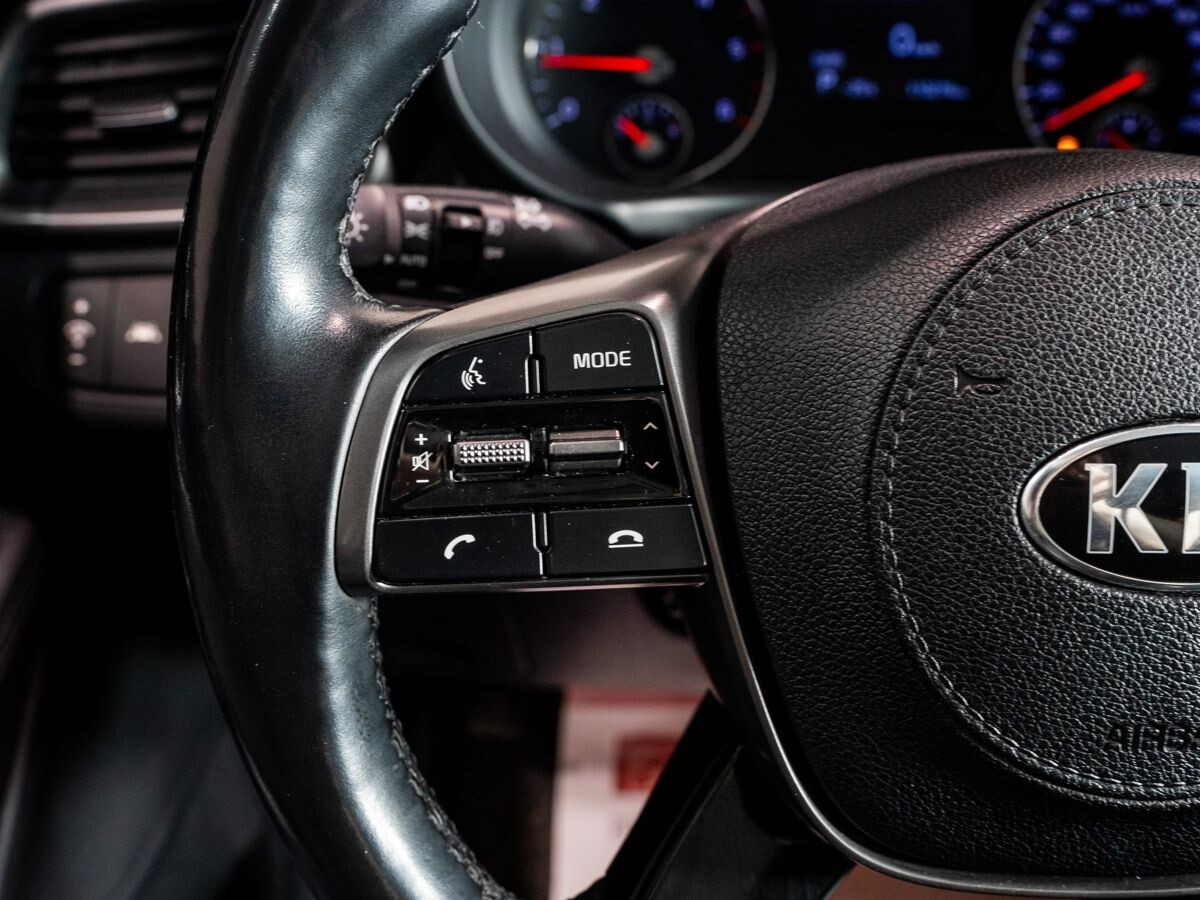 Kia Sorento 2019 - фото автомобиля