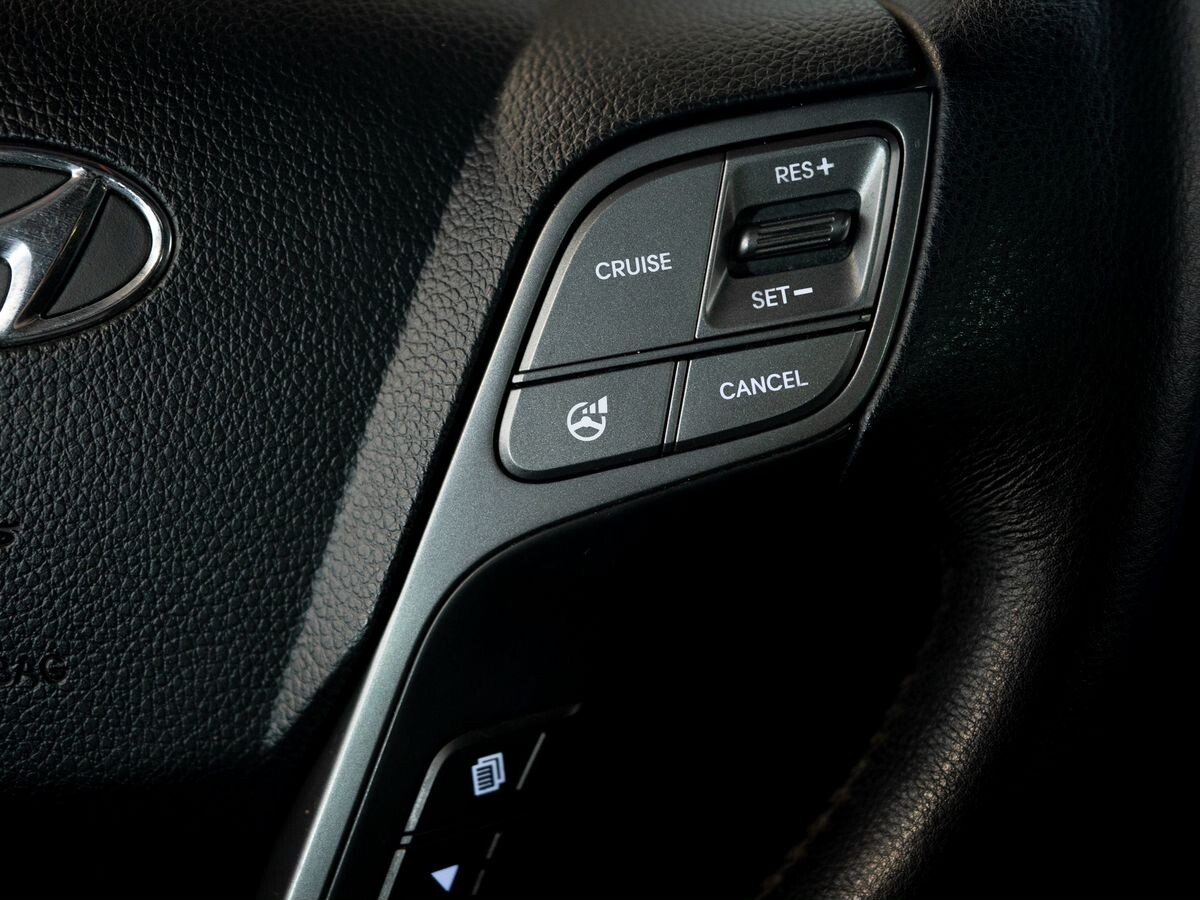 Hyundai Santa Fe 2013 - фото автомобиля