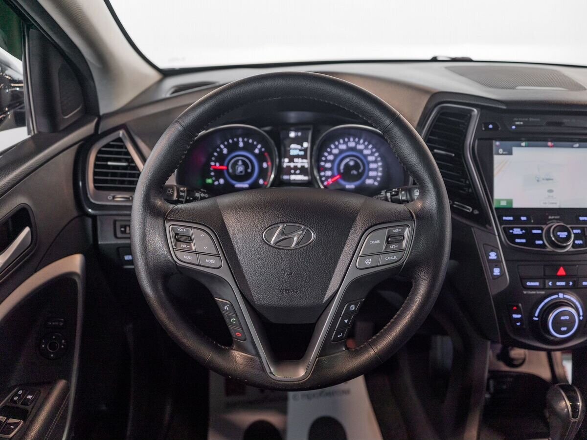 Hyundai Santa Fe 2013 - фото автомобиля