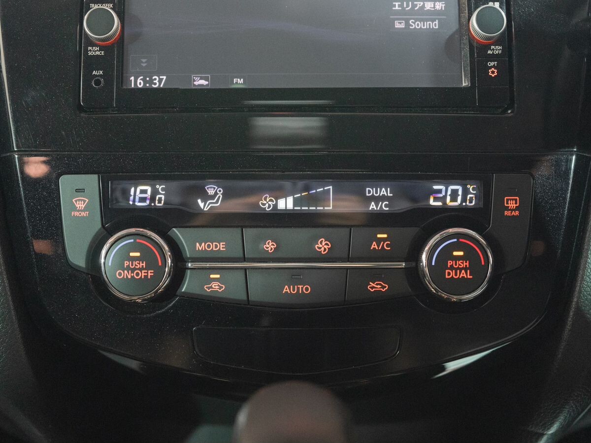 Nissan X-Trail 2018 - фото автомобиля