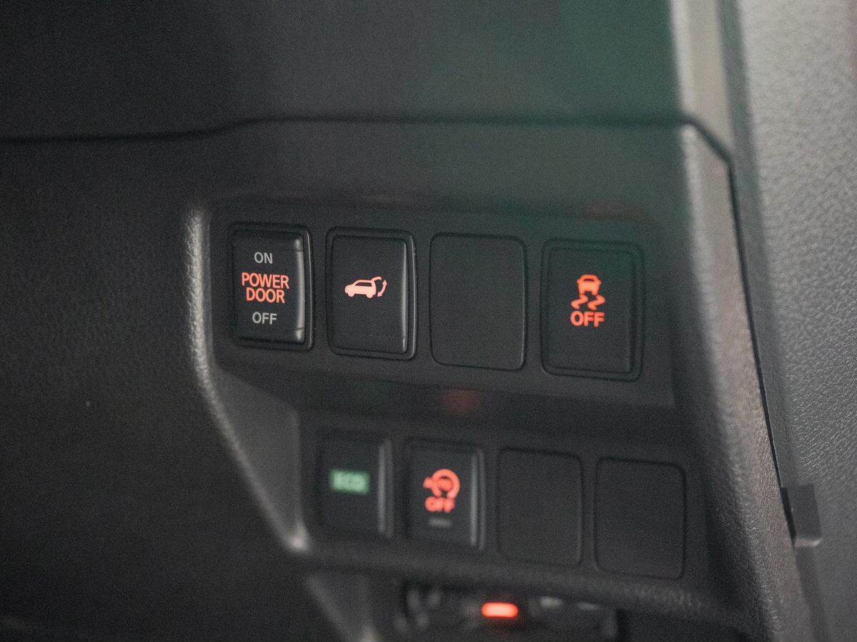 Nissan X-Trail 2018 - фото автомобиля