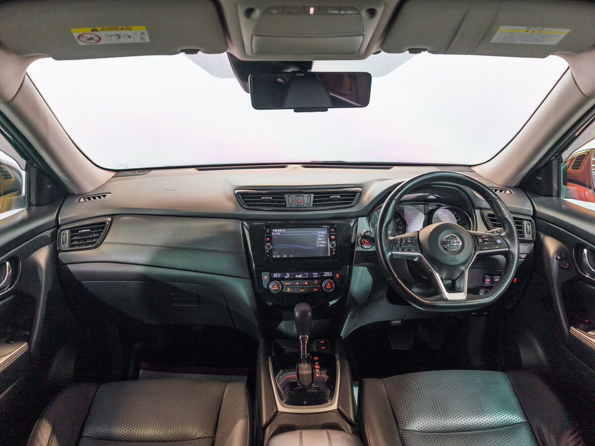 Nissan X-Trail 2018 - фото автомобиля