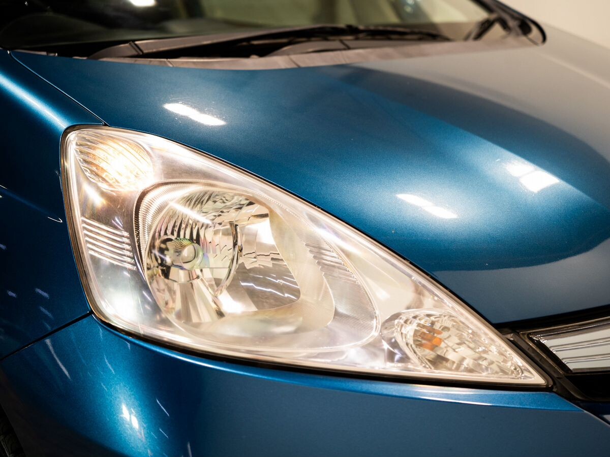 Honda Fit Shuttle 2012 - фото автомобиля