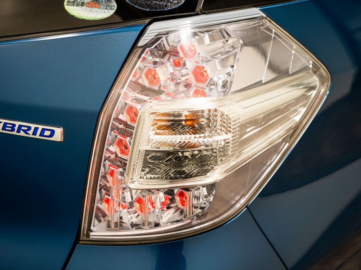 Honda Fit Shuttle 2012 - фото автомобиля