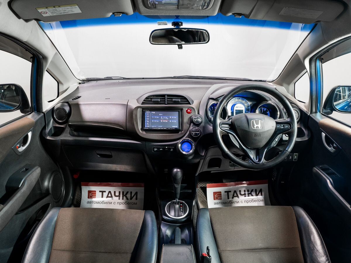 Honda Fit Shuttle 2012 - фото автомобиля