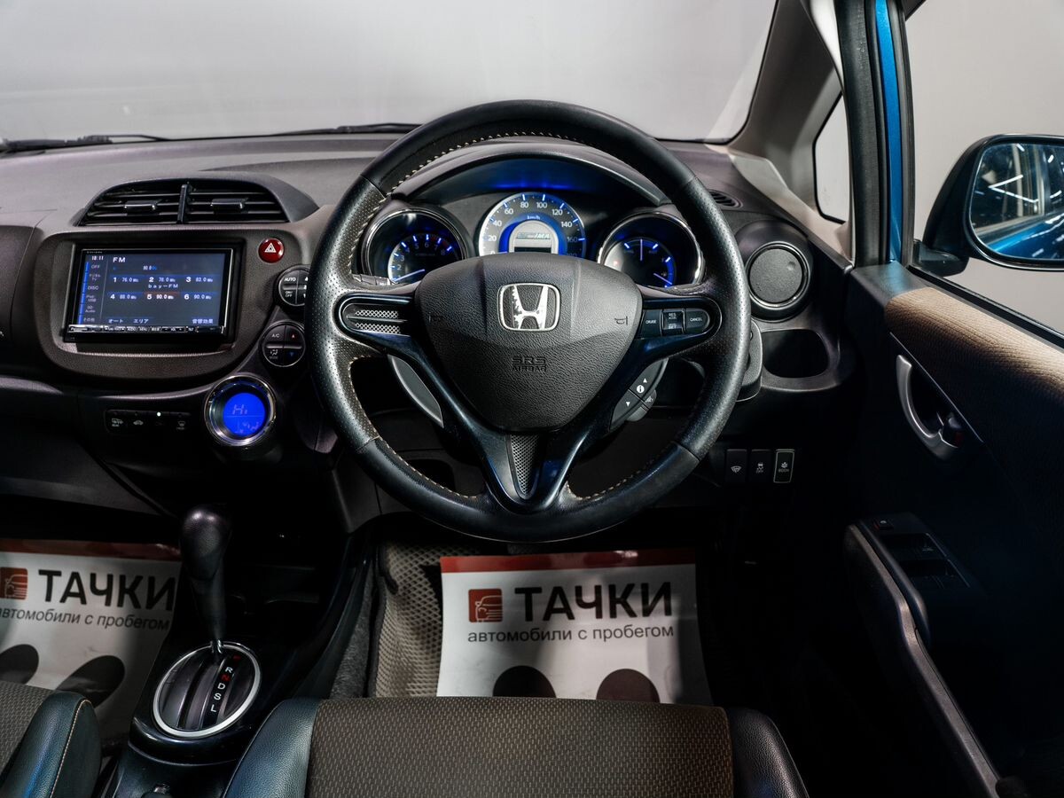 Honda Fit Shuttle 2012 - фото автомобиля