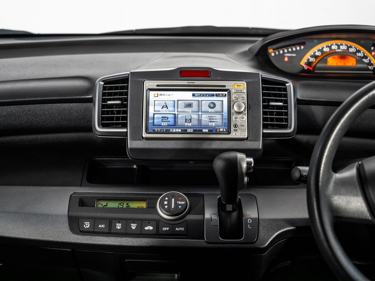 Honda Freed 2009 - фото автомобиля