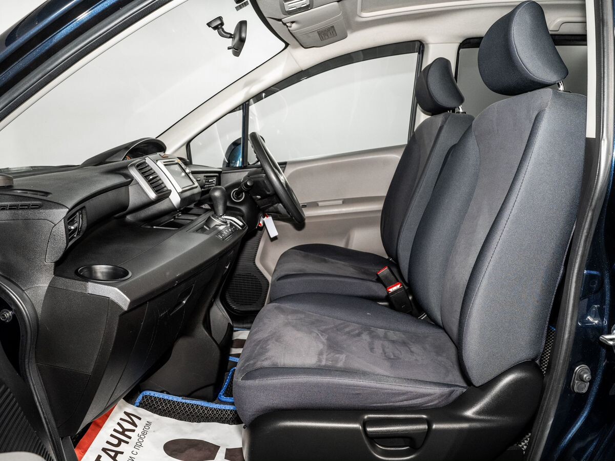 Honda Freed 2009 - фото автомобиля