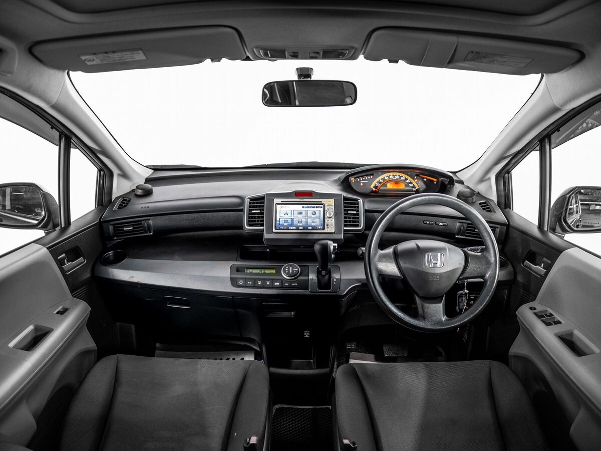 Honda Freed 2009 - фото автомобиля