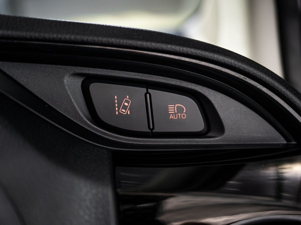 Toyota Vitz 2019 - фото автомобиля