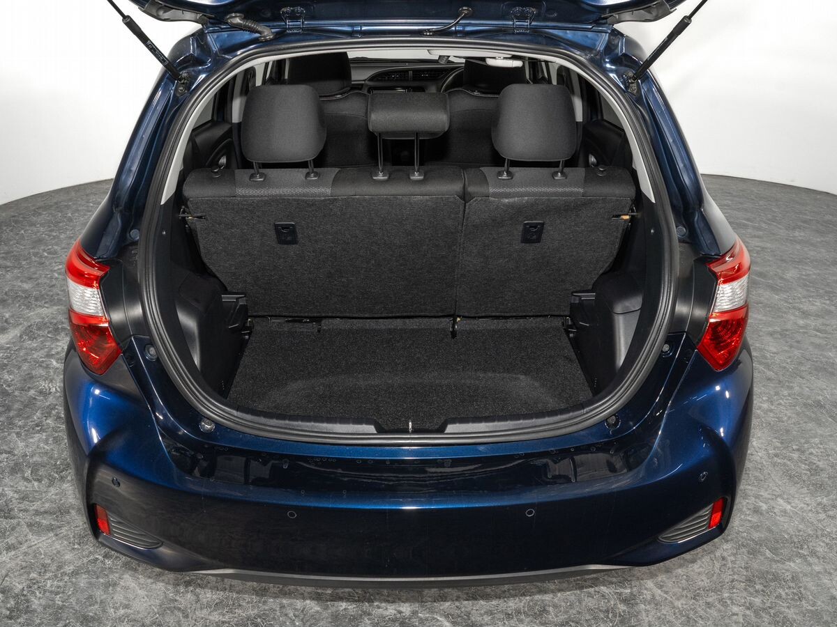 Toyota Vitz 2019 - фото автомобиля
