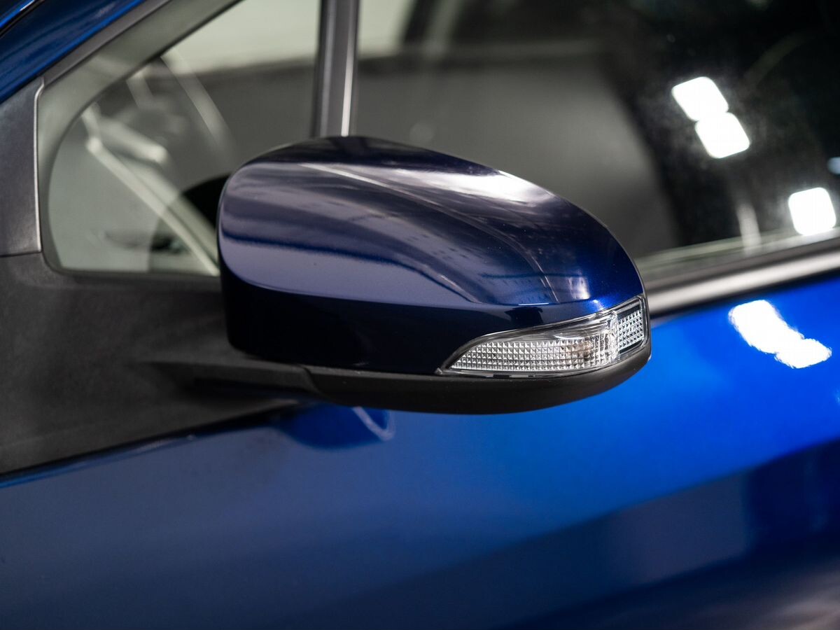 Toyota Vitz 2019 - фото автомобиля