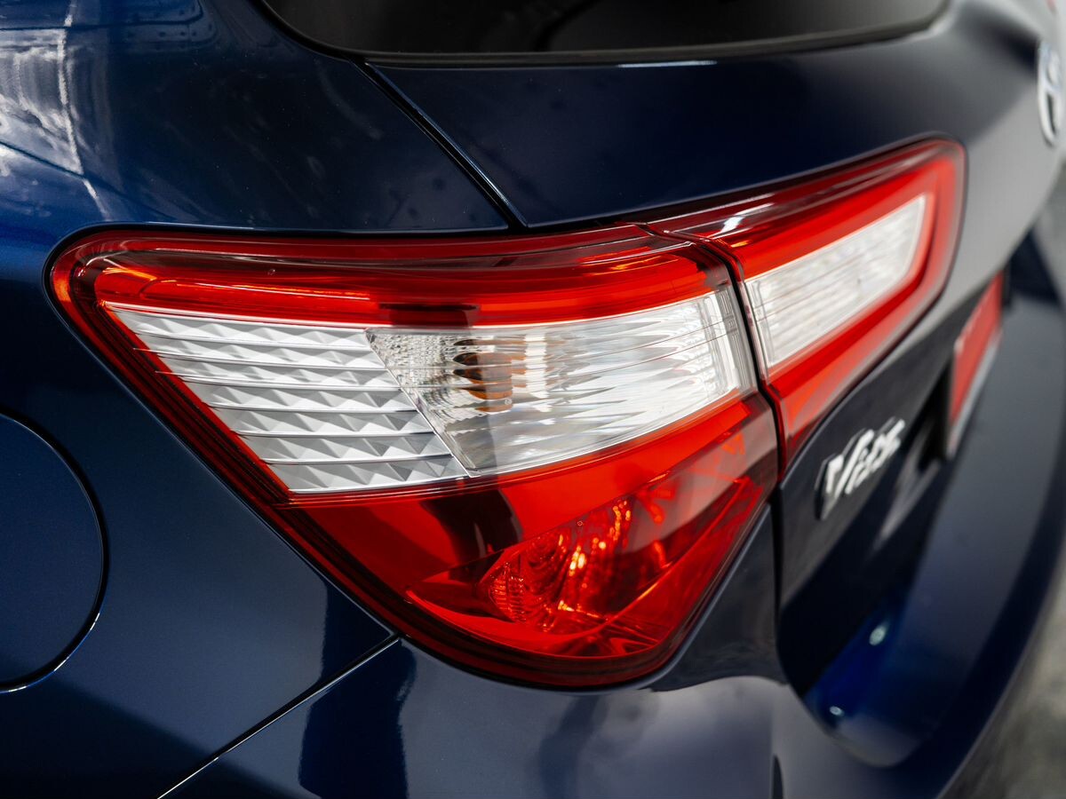 Toyota Vitz 2019 - фото автомобиля