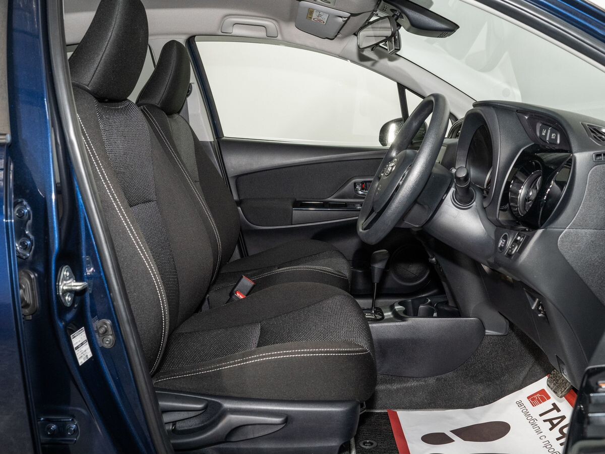 Toyota Vitz 2019 - фото автомобиля
