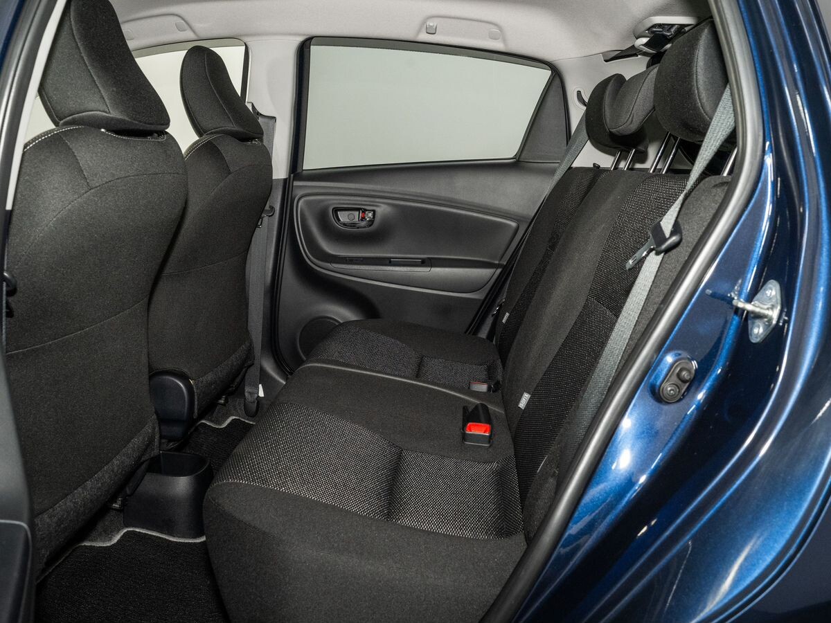 Toyota Vitz 2019 - фото автомобиля