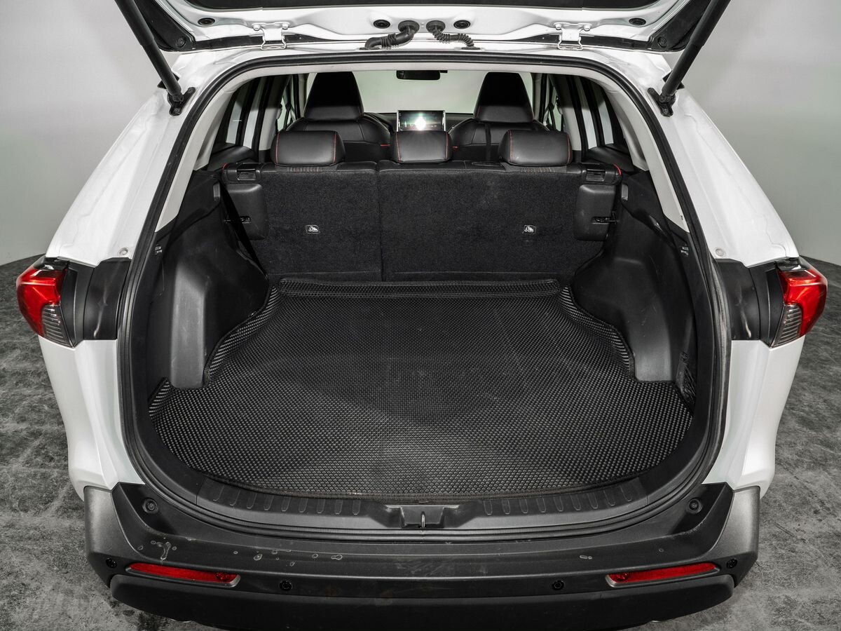 Toyota RAV4 2021 - фото автомобиля