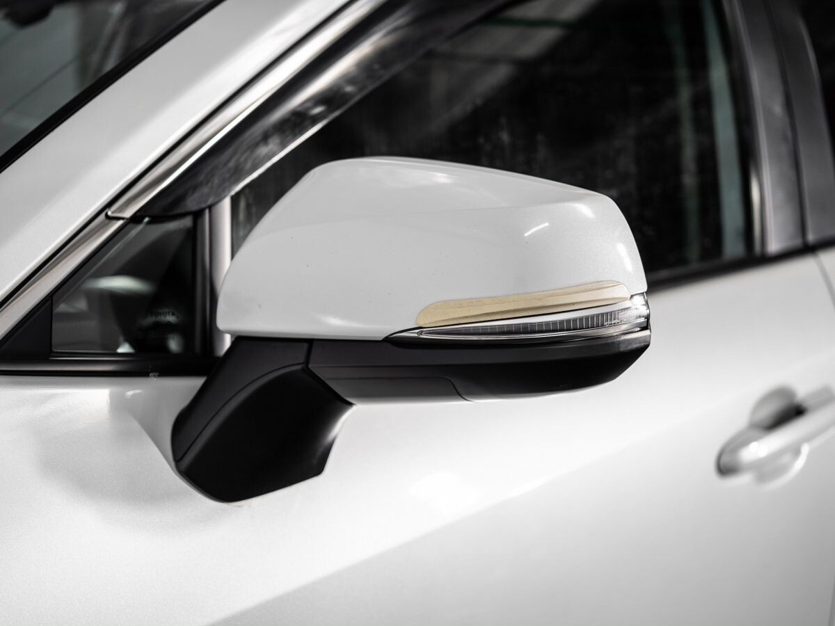 Toyota RAV4 2021 - фото автомобиля