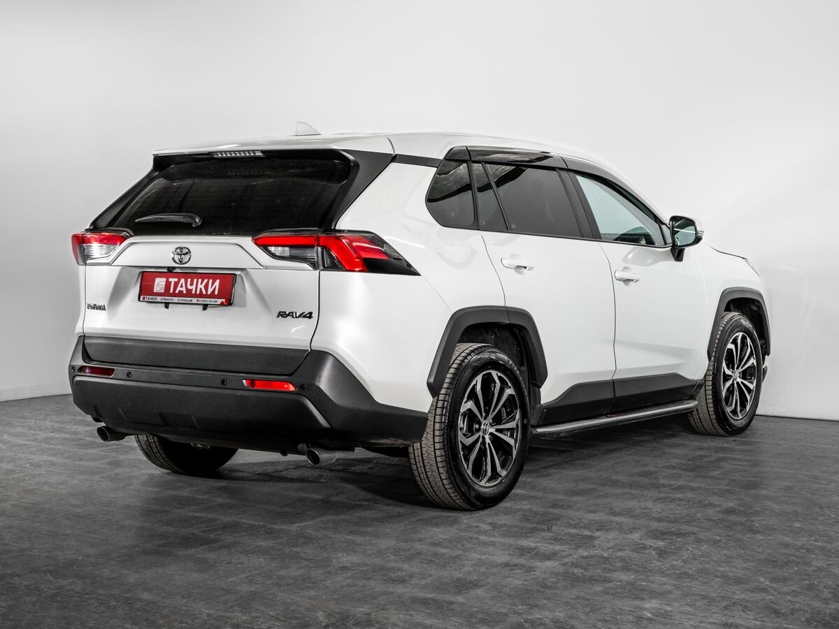 Toyota RAV4 2021 - фото автомобиля