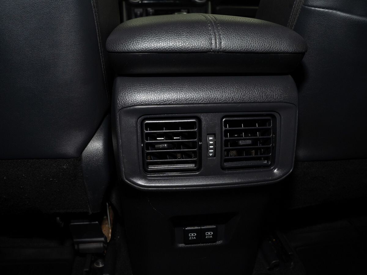 Toyota RAV4 2020 - фото автомобиля