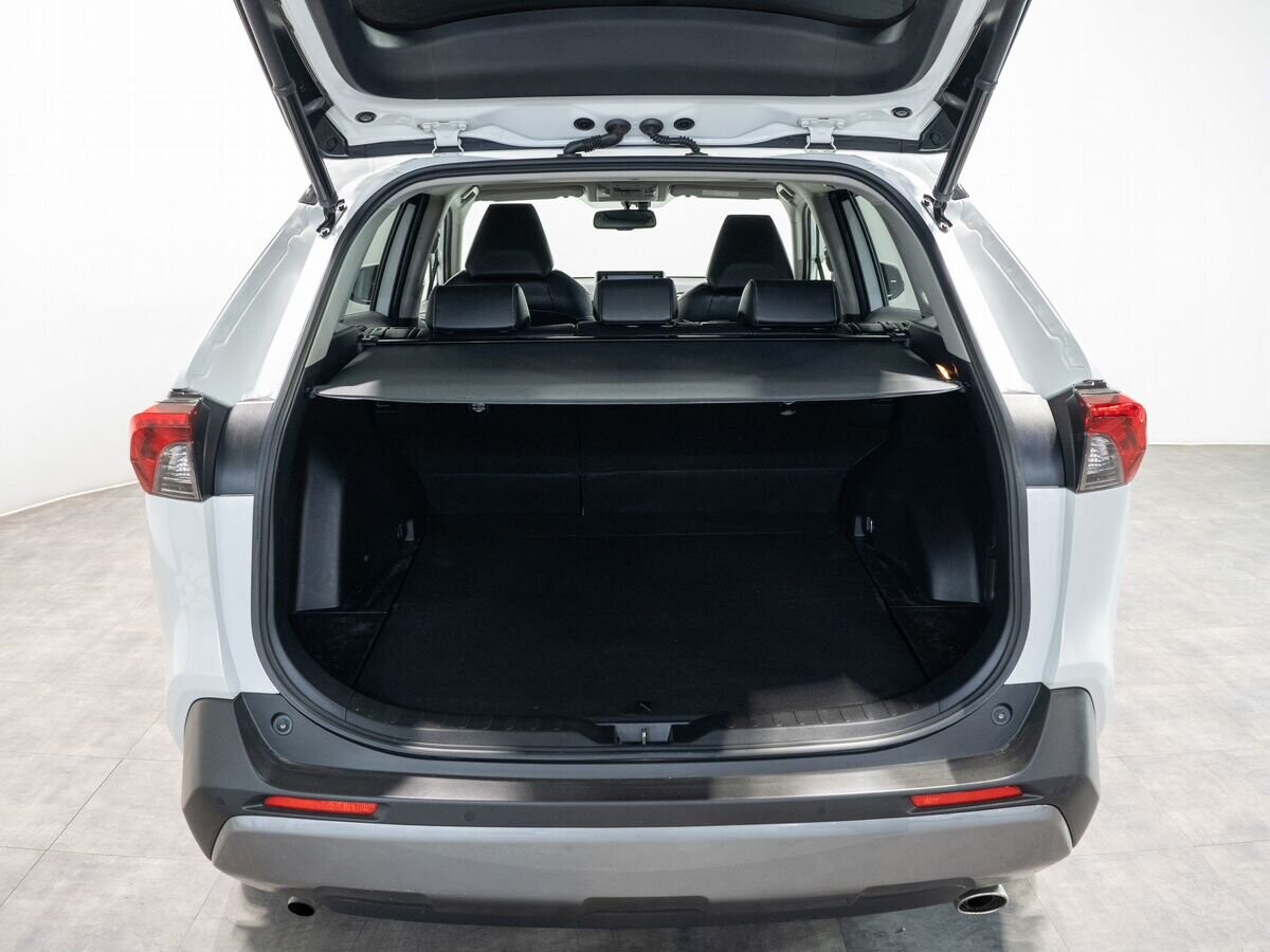 Toyota RAV4 2020 - фото автомобиля