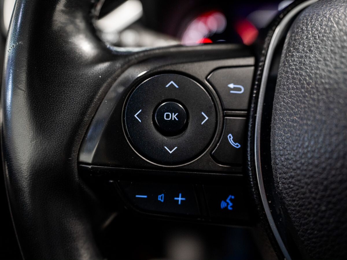 Toyota RAV4 2020 - фото автомобиля