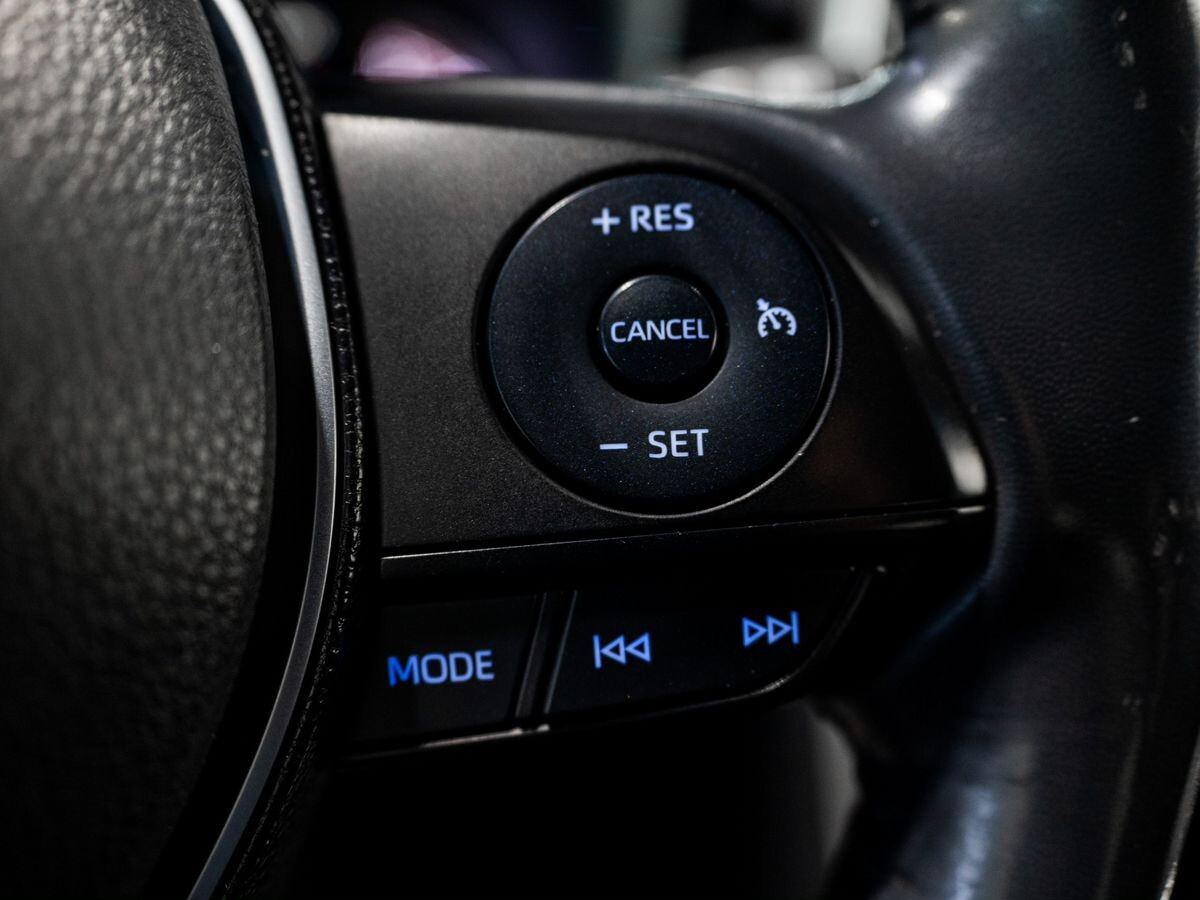 Toyota RAV4 2020 - фото автомобиля