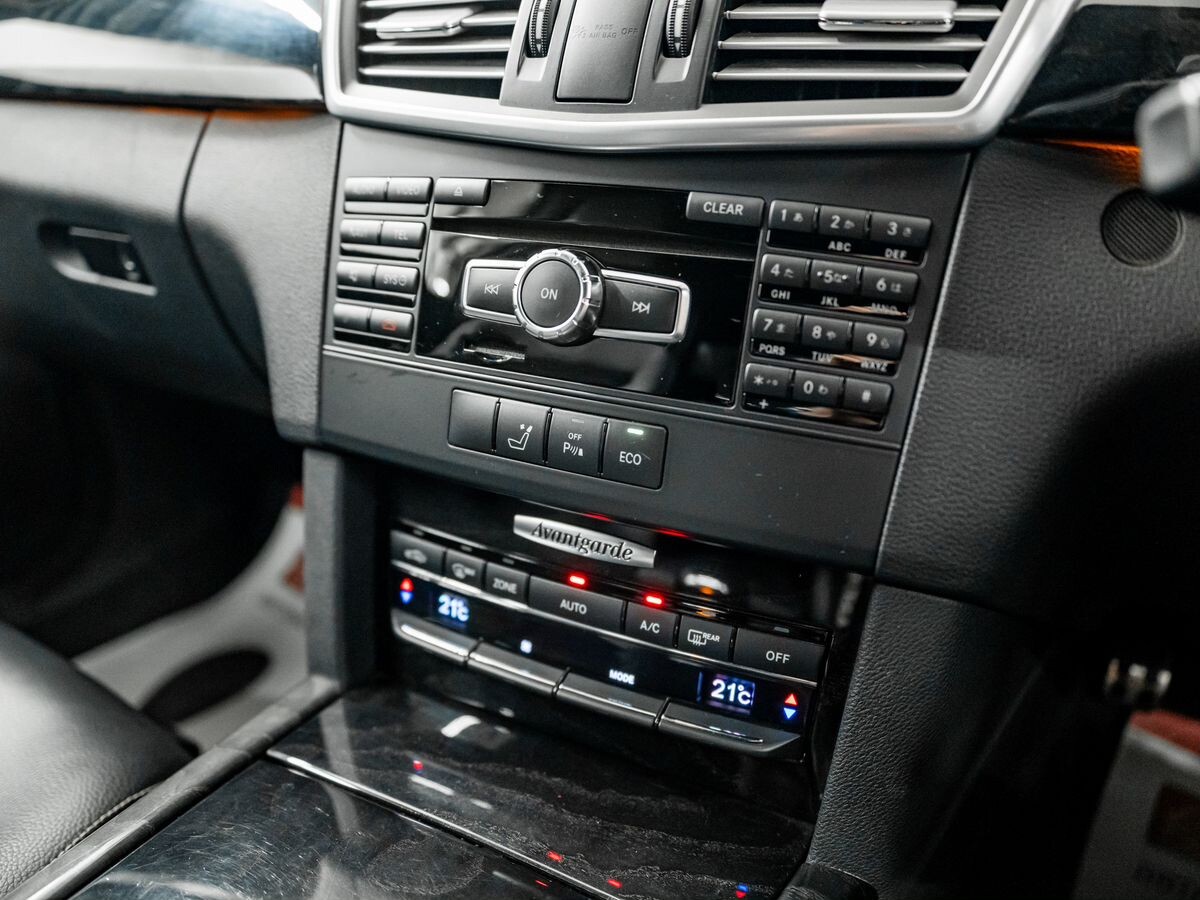 Mercedes-Benz E-Класс 2013 - фото автомобиля