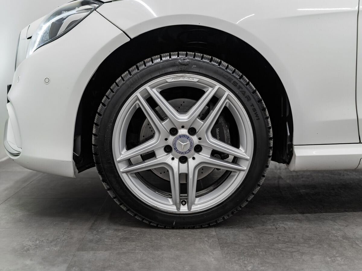 Mercedes-Benz E-Класс 2013 - фото автомобиля