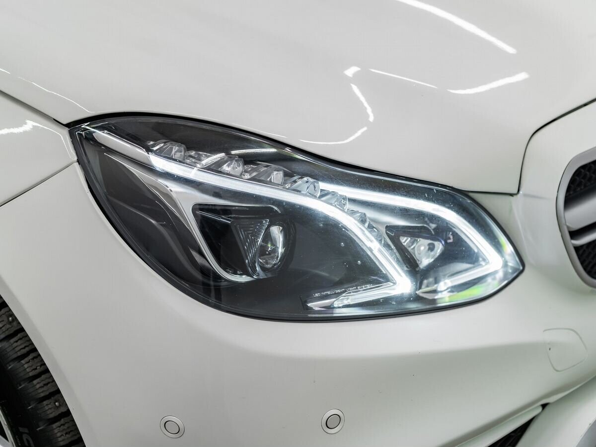 Mercedes-Benz E-Класс 2013 - фото автомобиля