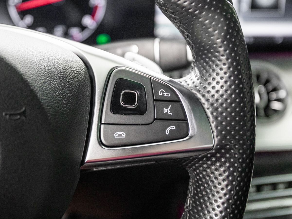 Mercedes-Benz E-Класс 2017 - фото автомобиля