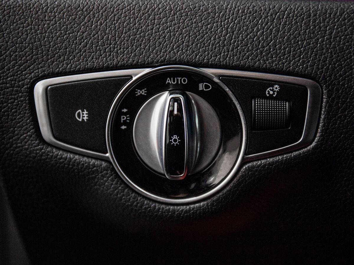 Mercedes-Benz E-Класс 2017 - фото автомобиля