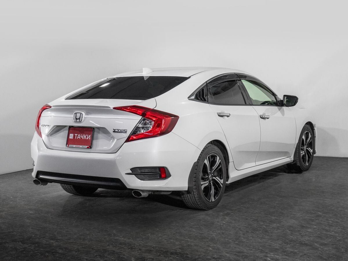 Honda Civic 2018 - фото автомобиля