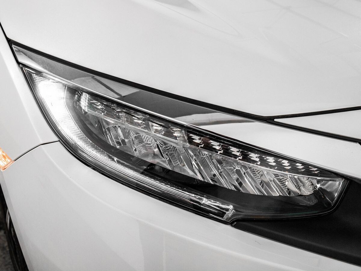 Honda Civic 2018 - фото автомобиля