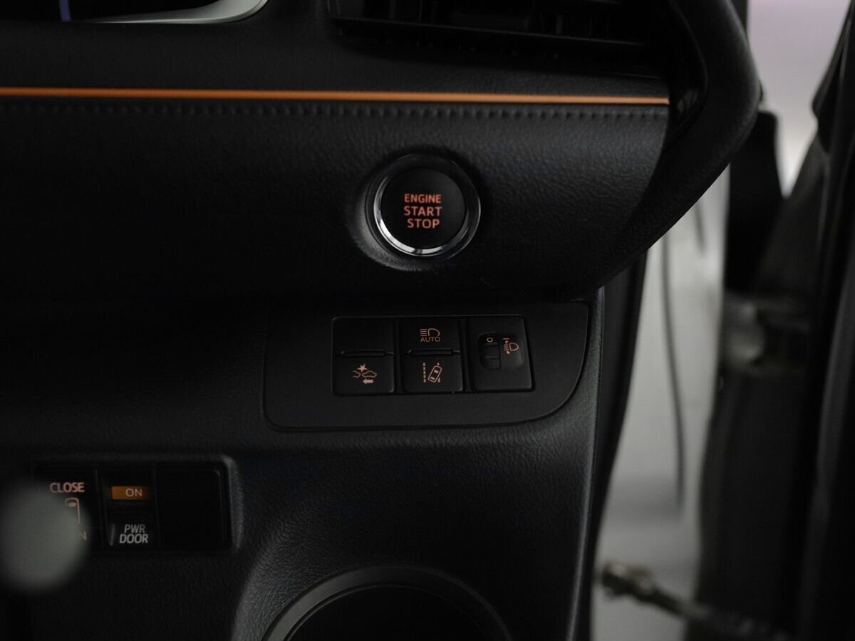 Toyota Sienta 2019 - фото автомобиля