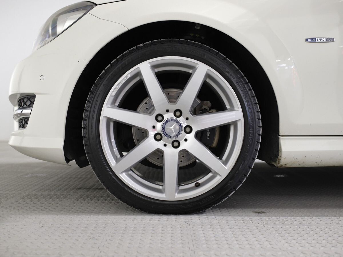 Mercedes-Benz C-Класс 2012 - фото автомобиля