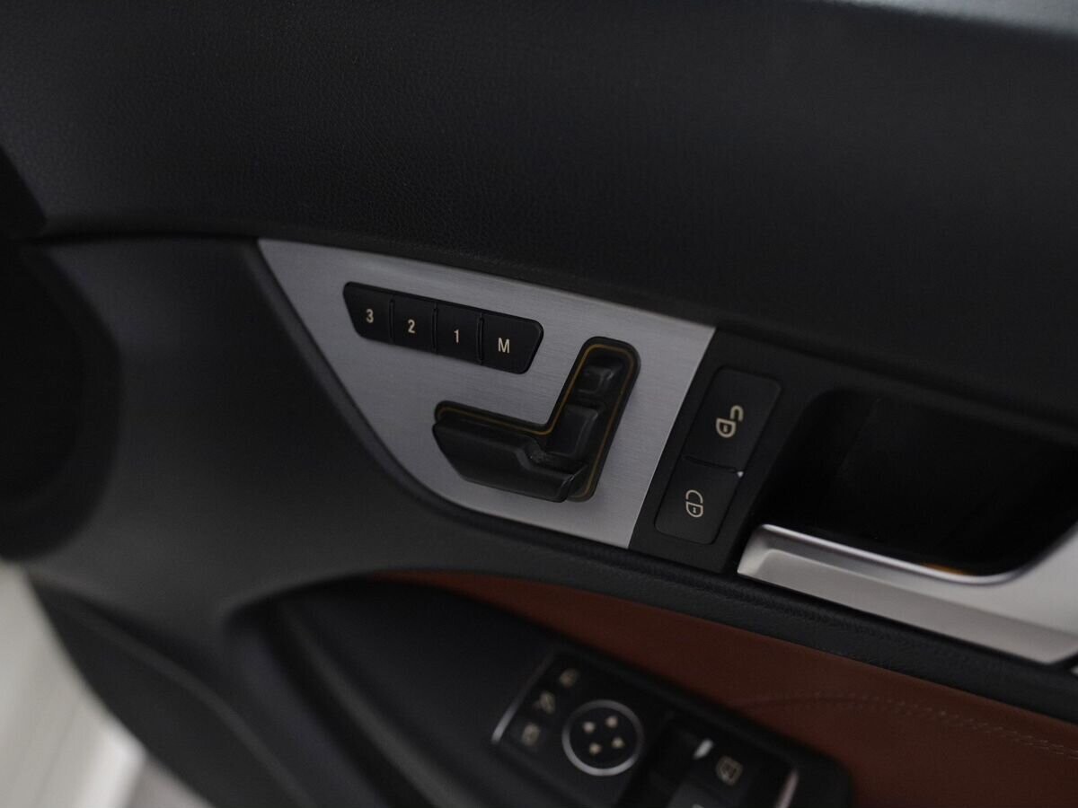 Mercedes-Benz C-Класс 2012 - фото автомобиля