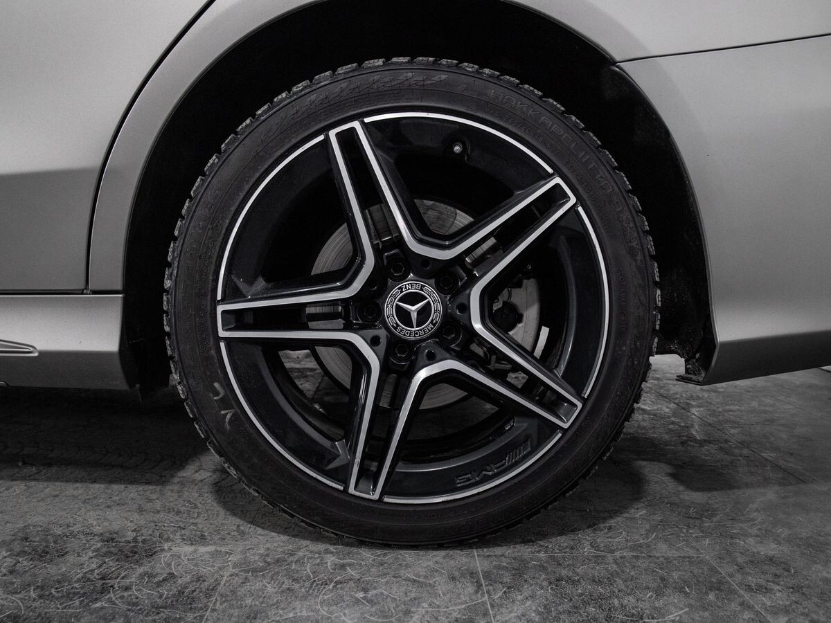 Mercedes-Benz C-Класс 2019 - фото автомобиля