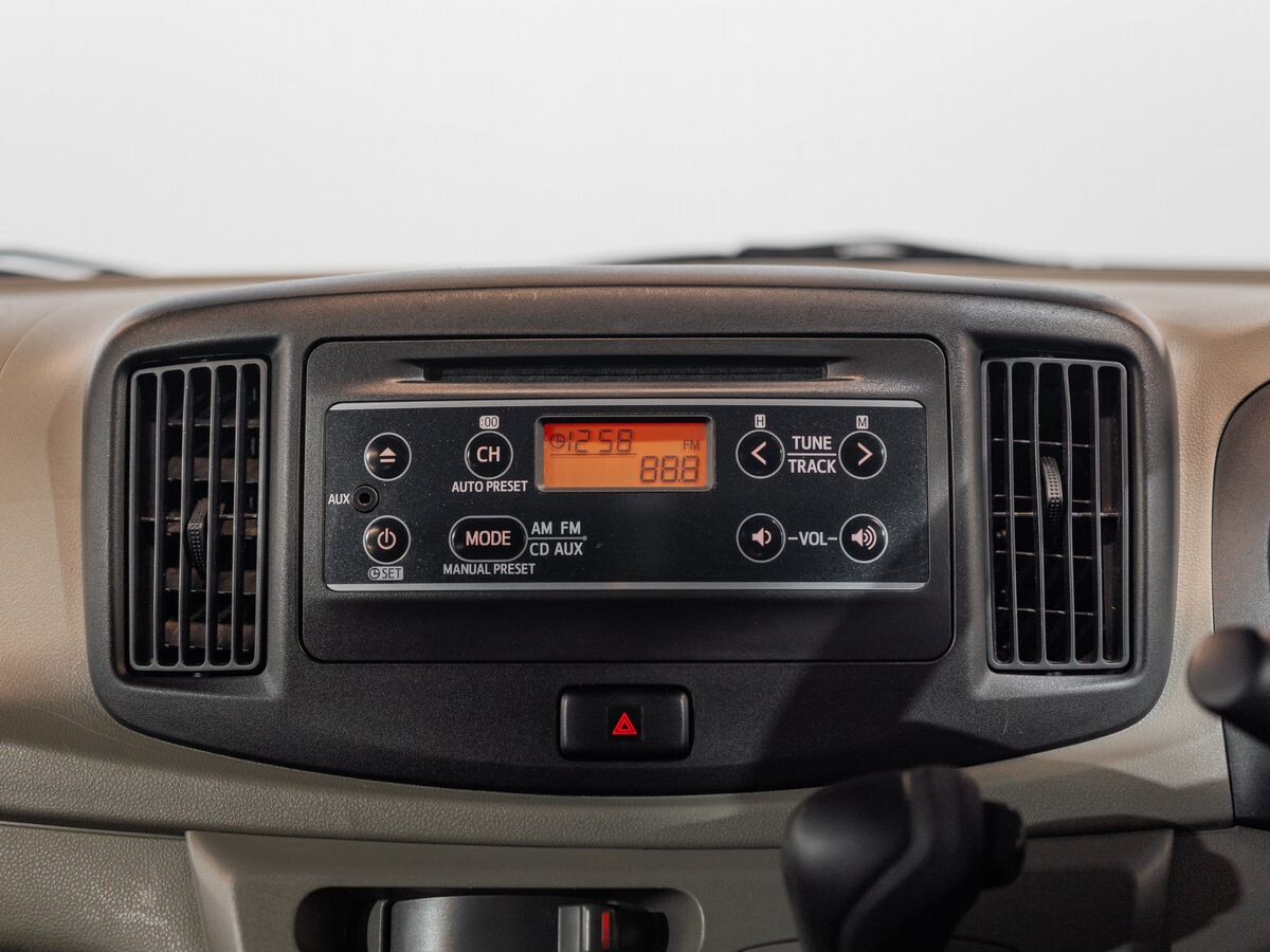 Daihatsu Mira e:S 2015 - фото автомобиля