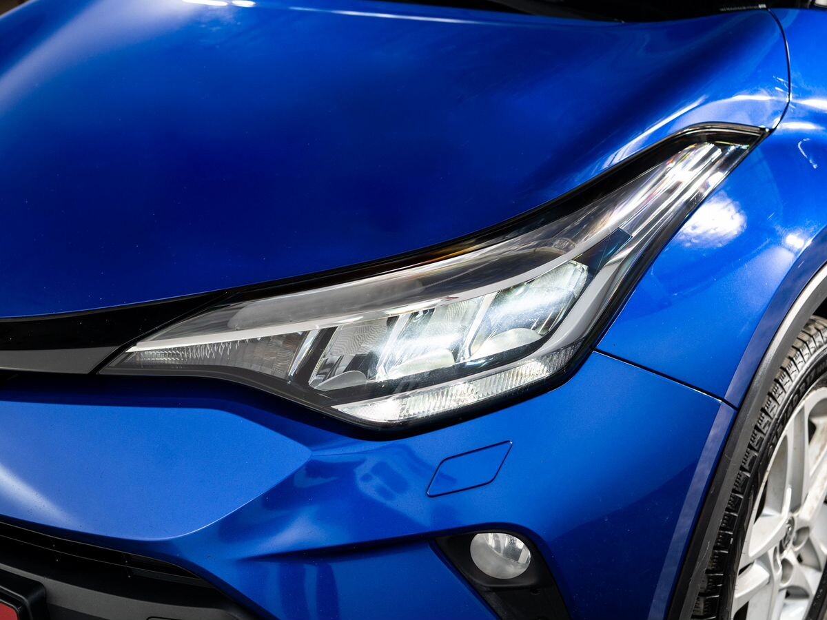 Toyota C-HR 2020 - фото автомобиля