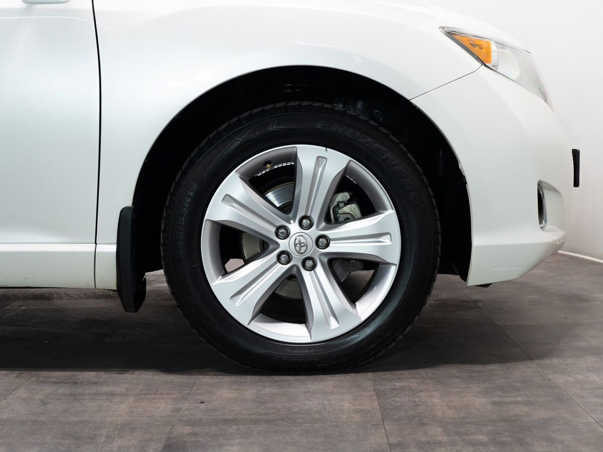 Toyota Venza 2010 - фото автомобиля