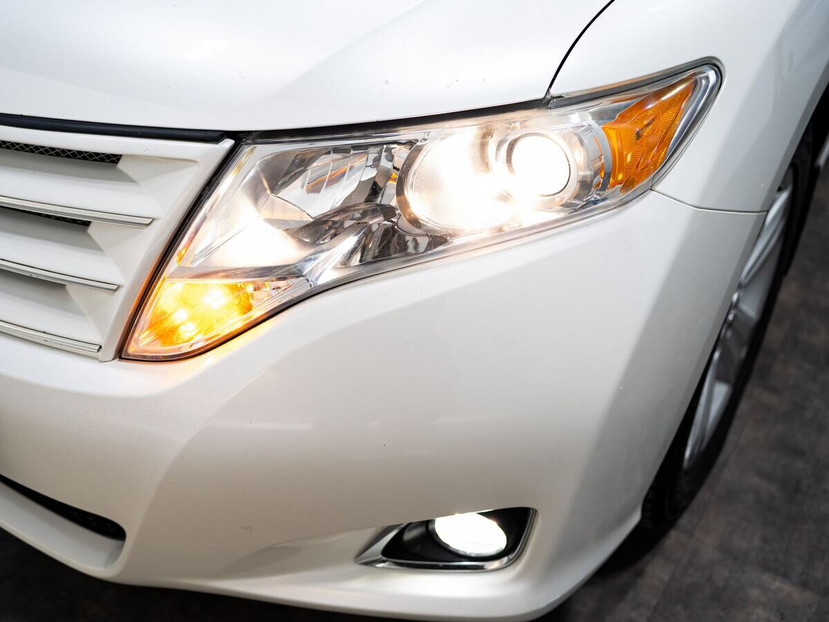 Toyota Venza 2010 - фото автомобиля