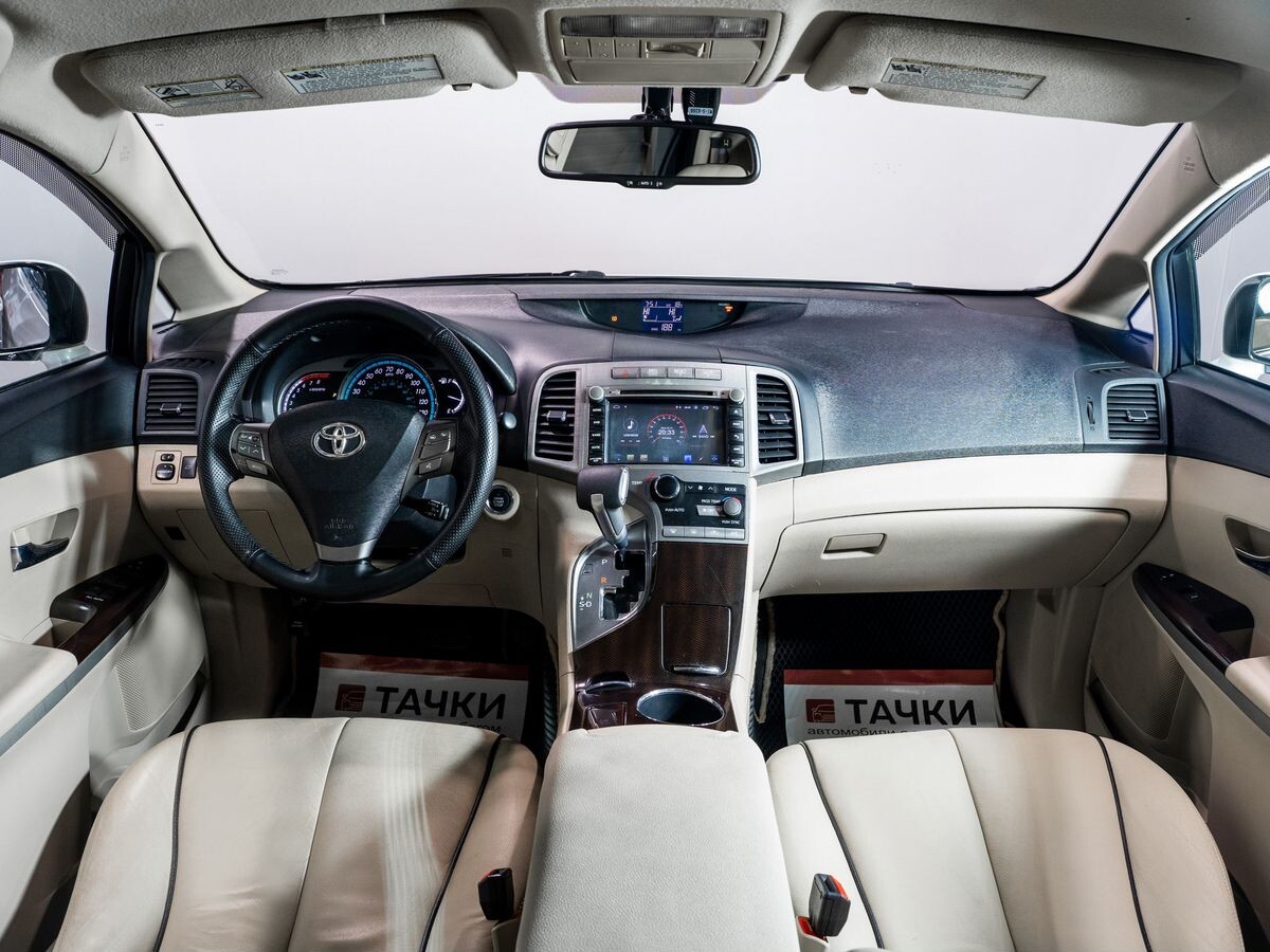 Toyota Venza 2010 - фото автомобиля